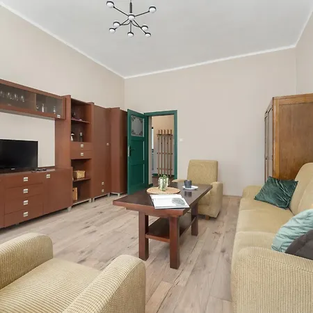 Komfortowy Blisko Rzeki We Wroclawiu Z Biurkiem I Wanna By Renters Apartment *