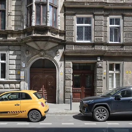 Komfortowy Blisko Rzeki We Wroclawiu Z Biurkiem I Wanna By Renters فروتسواف