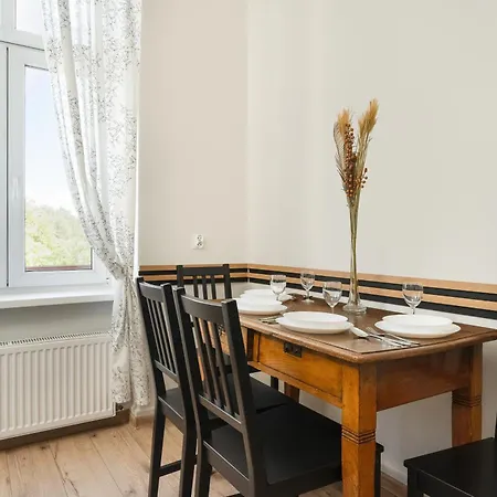 Komfortowy Blisko Rzeki We Wroclawiu Z Biurkiem I Wanna By Renters * فروتسواف