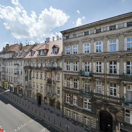 شقة Komfortowy Blisko Rzeki We Wroclawiu Z Biurkiem I Wanna By Renters
